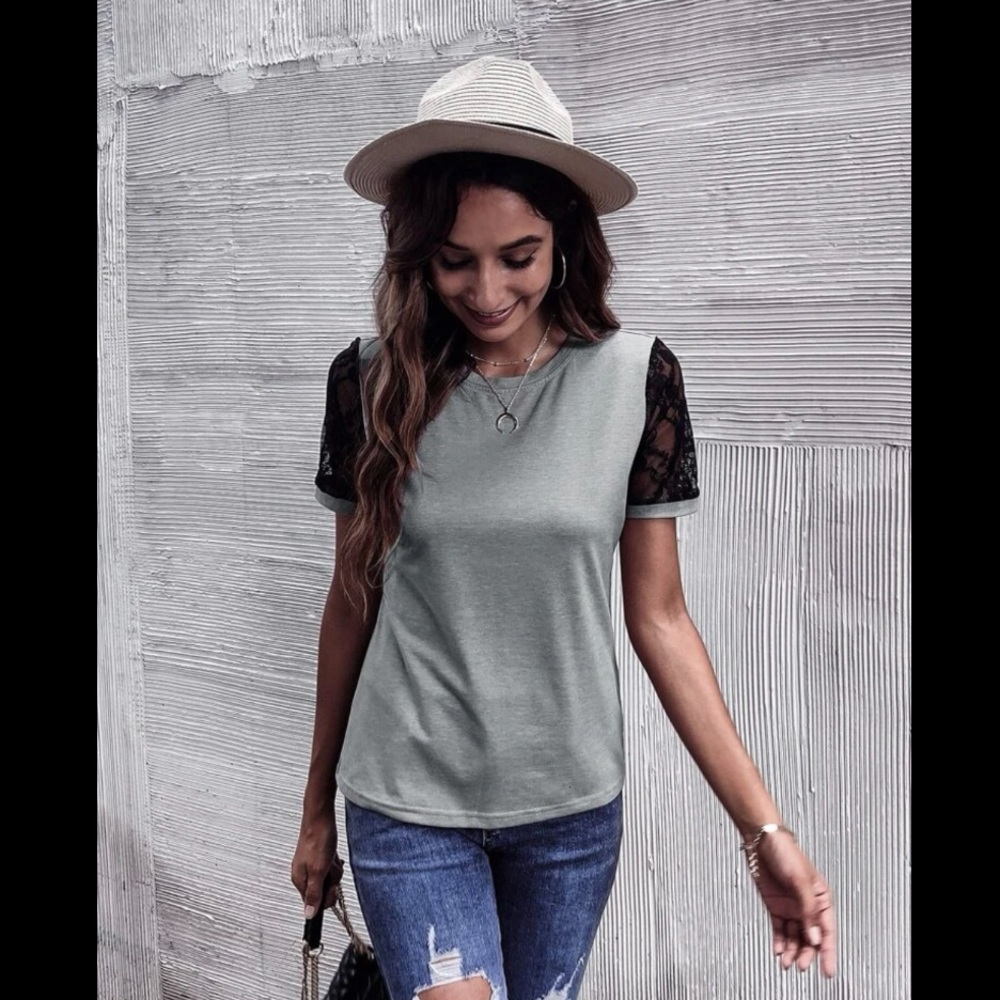 Women’s shirt - size medium